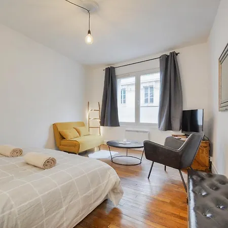 Le Saint-julien I Apartment